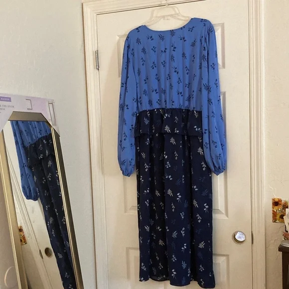 Blue and Navy Floral Dress - Picture 2 of 4